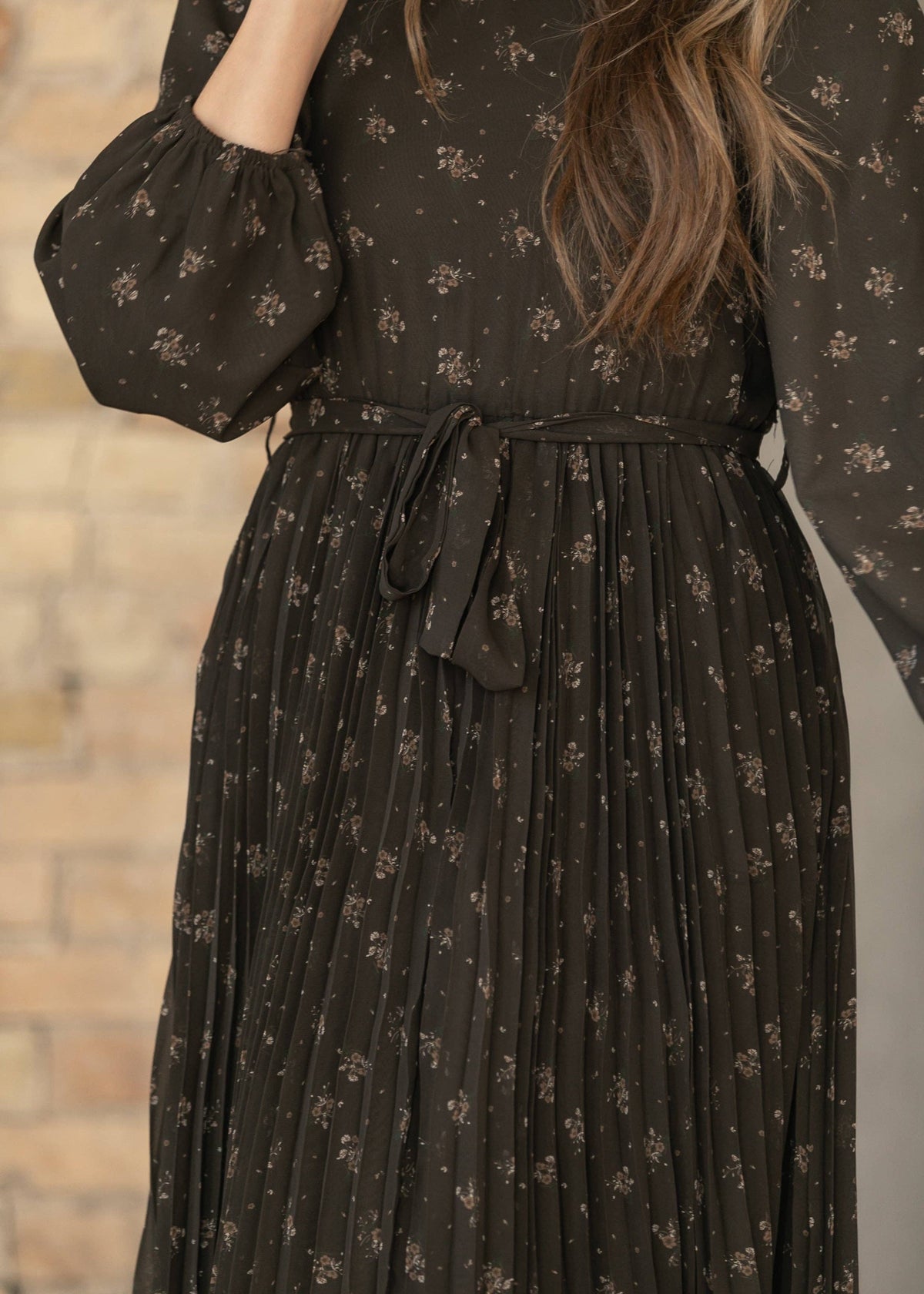 Louise Brown Floral Pleated Midi Dress: XL