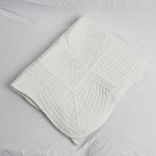 White Quilt: Baby Quilt (36" x 46")