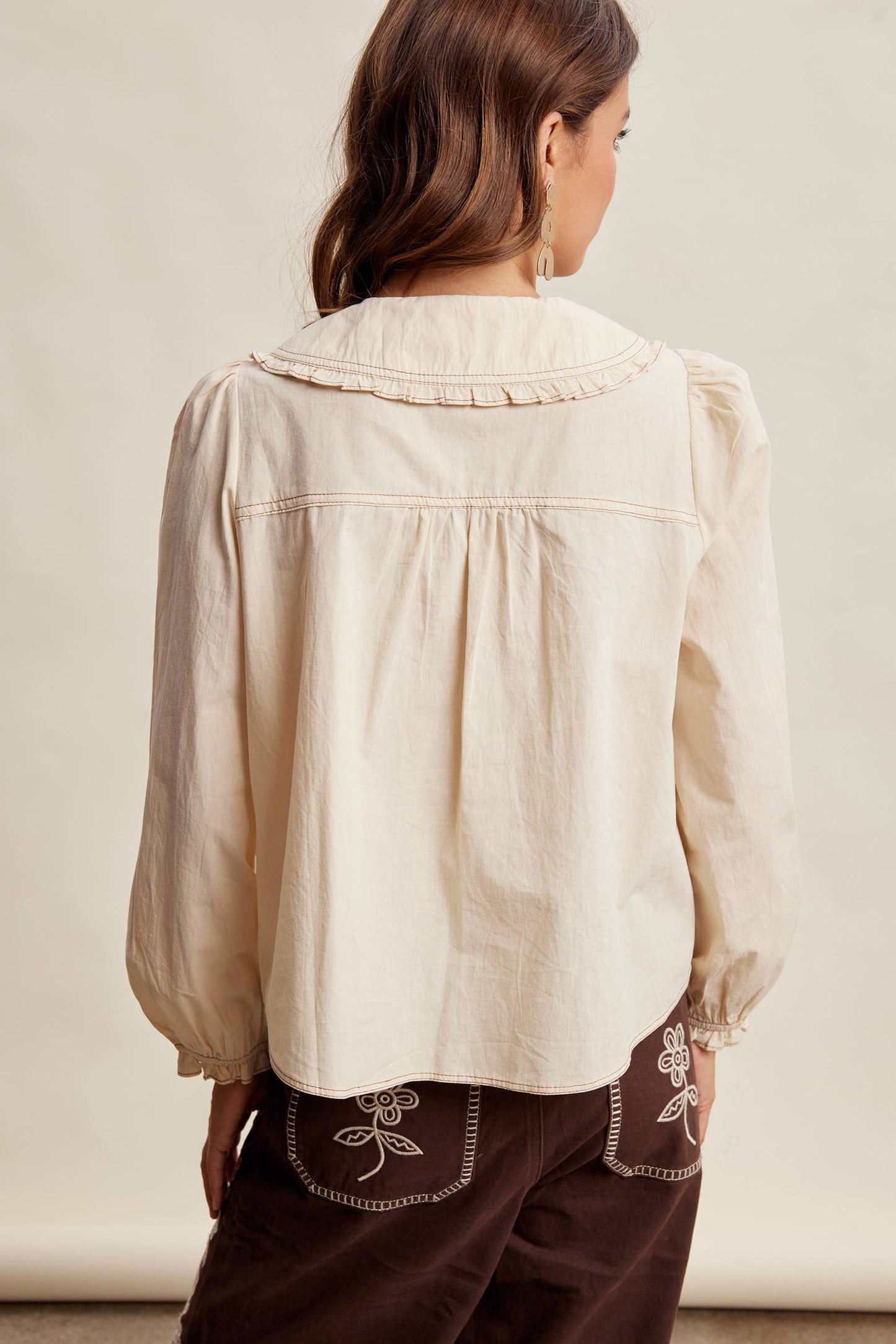 Contrast Stitch Ruffle Collar Cotton Blouse LT1488: Cream / Contemporary / S