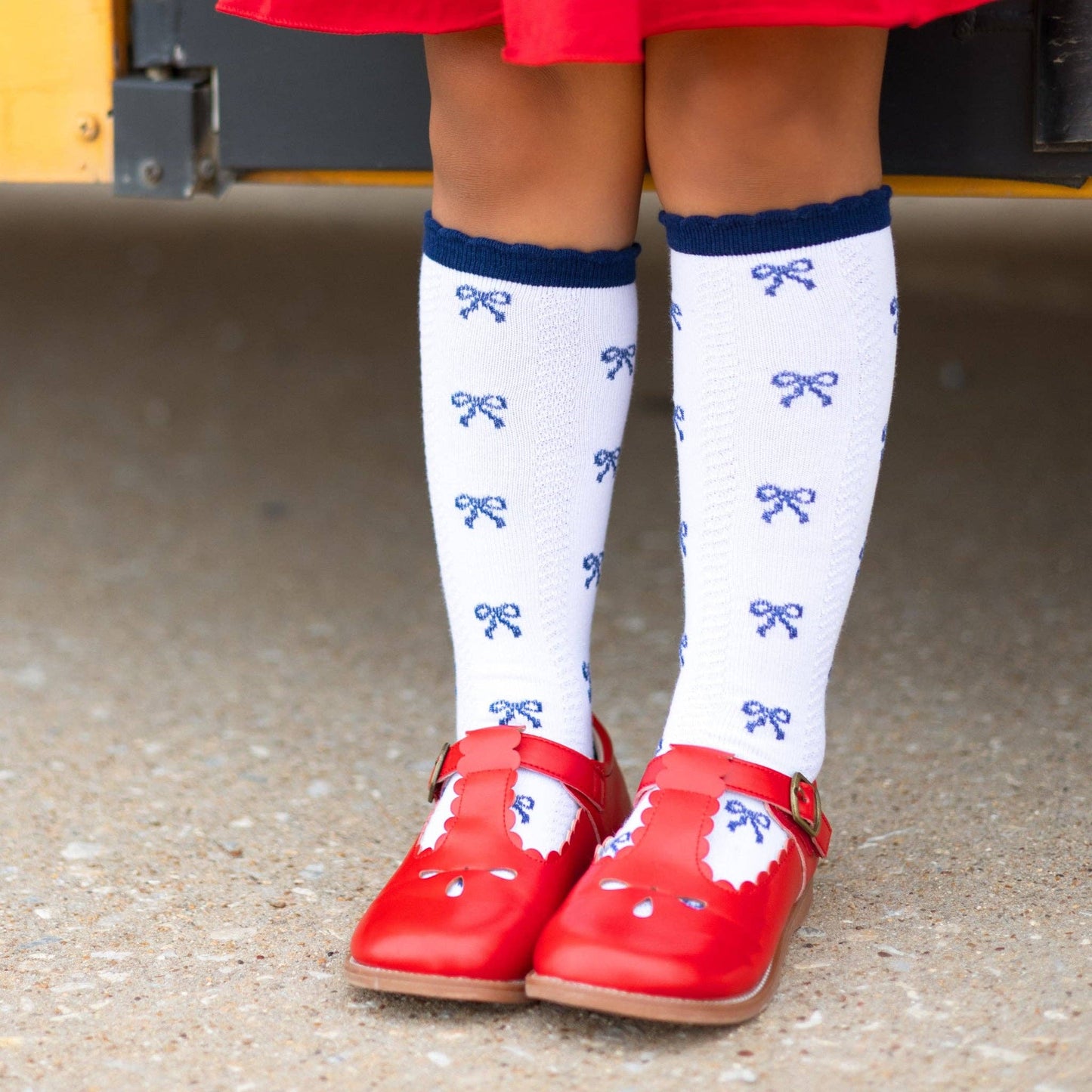 Navy Bow Scalloped Knee Socks: 0-6 MONTHS