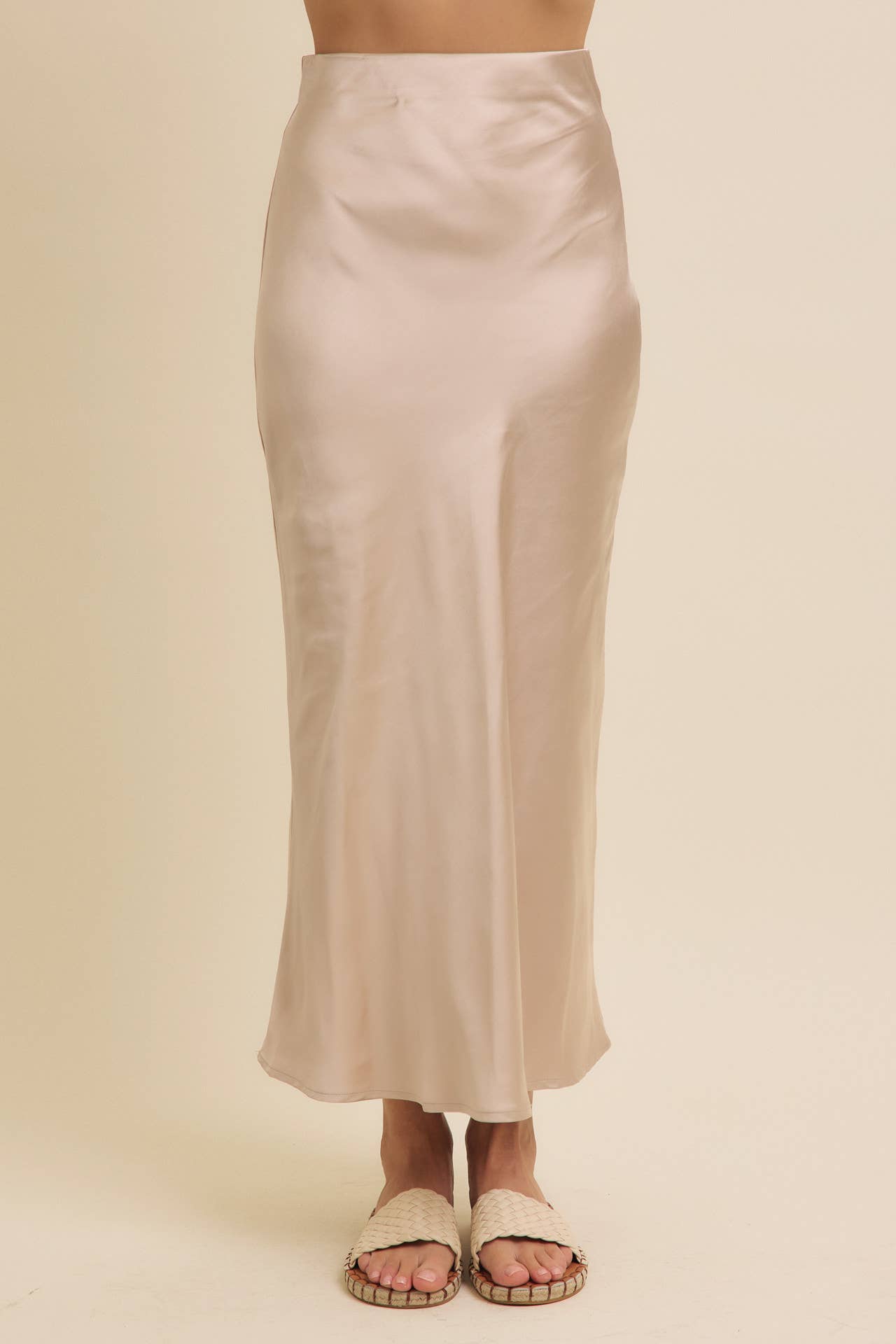 HIGH QUALITY THICK SILKY SATIN BIAS CUT MAXI SKIRT: BLACK / S
