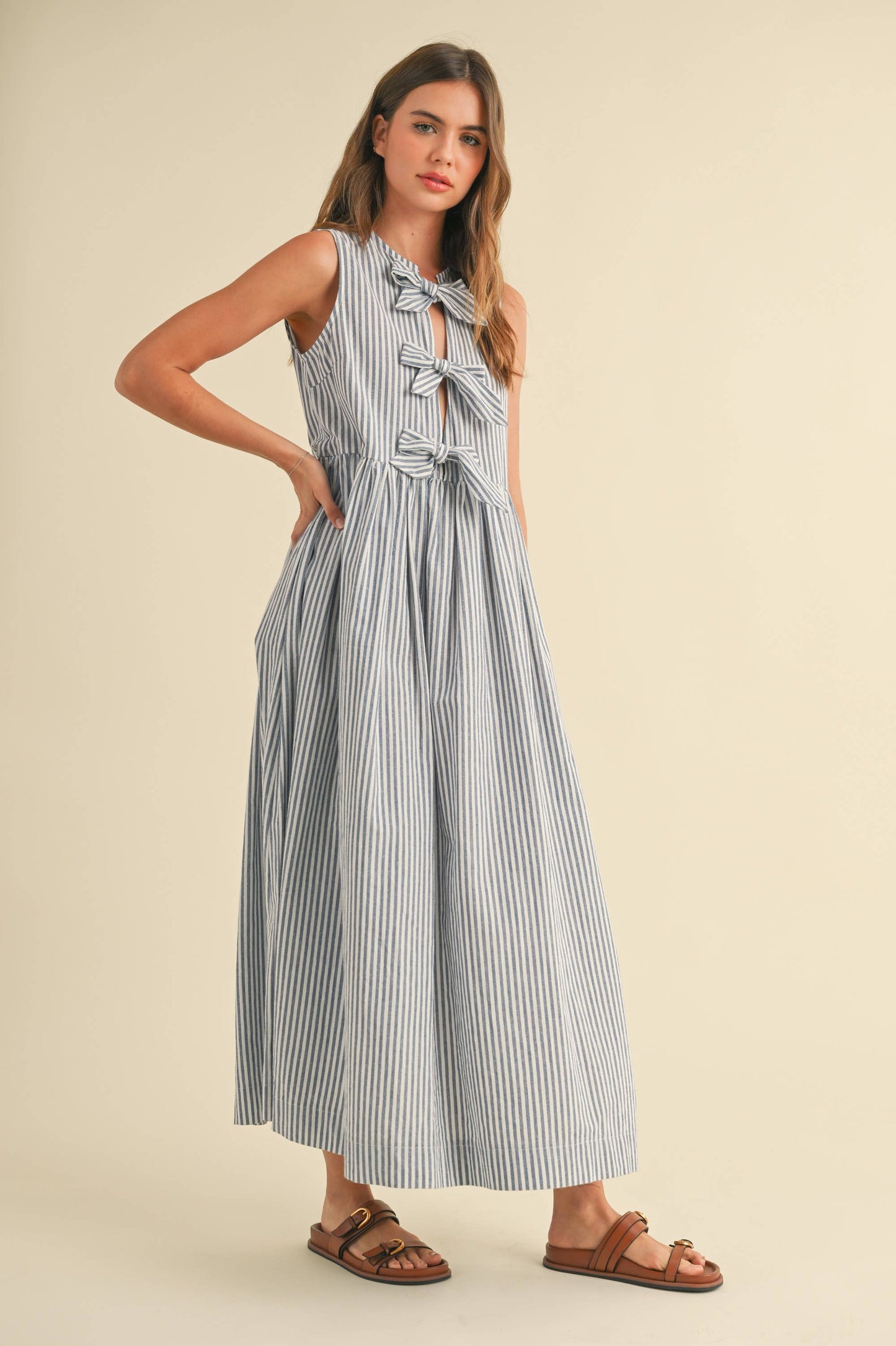 D4886   STRIPE FABRIC WITH BOW TIE FRONT DRESS: Blue / S