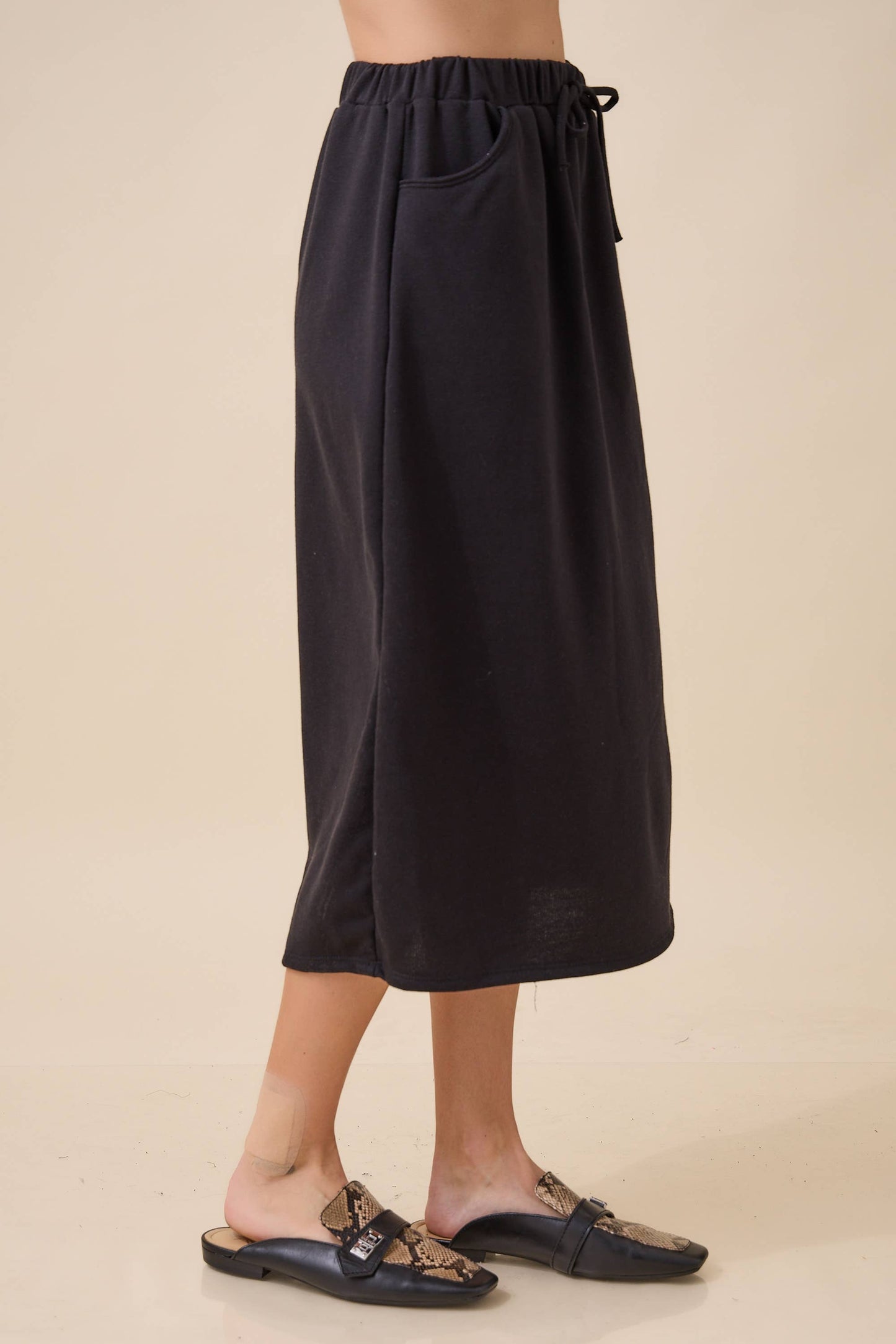 WOMEN'S PLUS SIZE SOLID SOFT KNIT SKIRT -POCKETS-PART OF SET: Fuchsia / 3XL