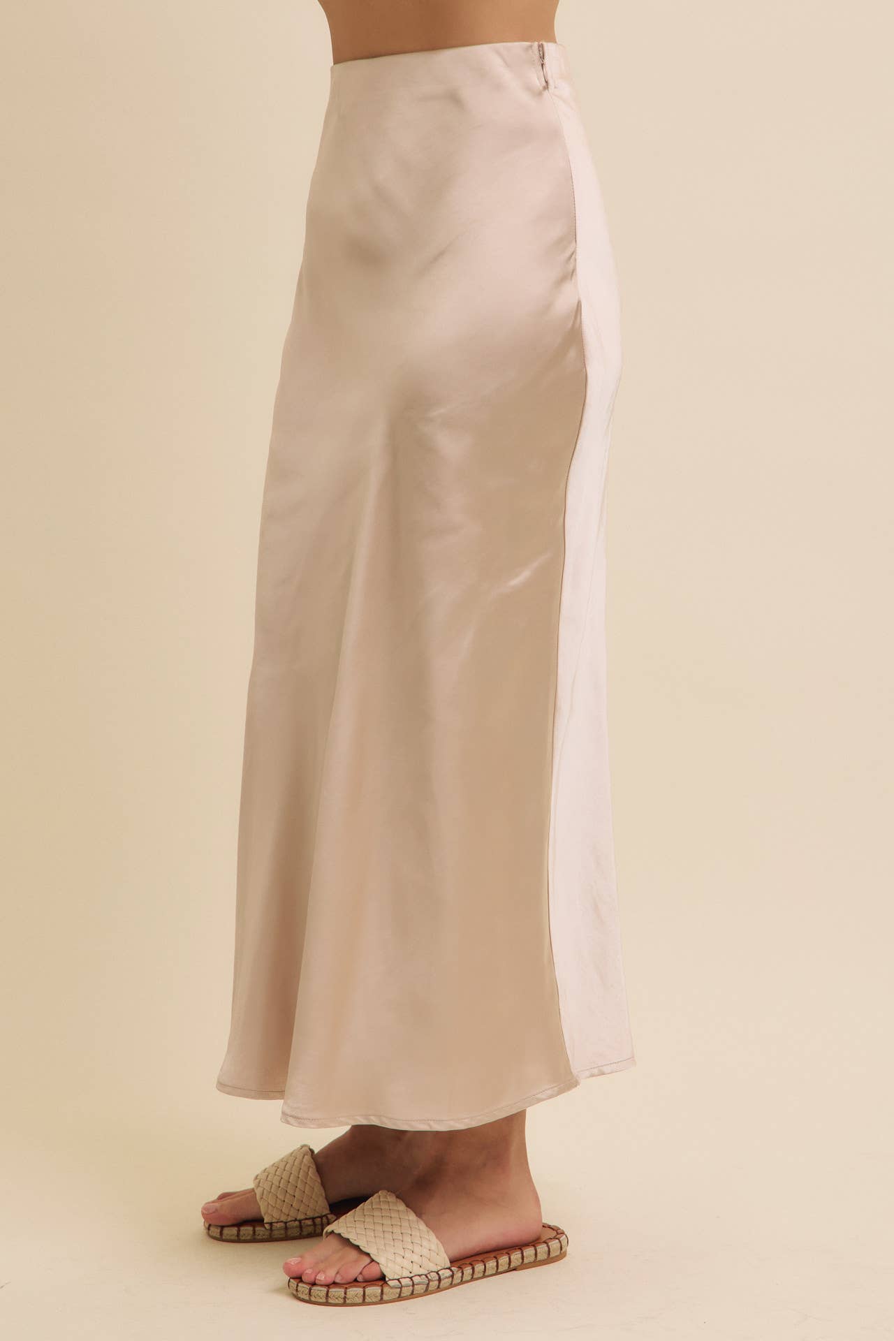 HIGH QUALITY THICK SILKY SATIN BIAS CUT MAXI SKIRT: BLACK / S