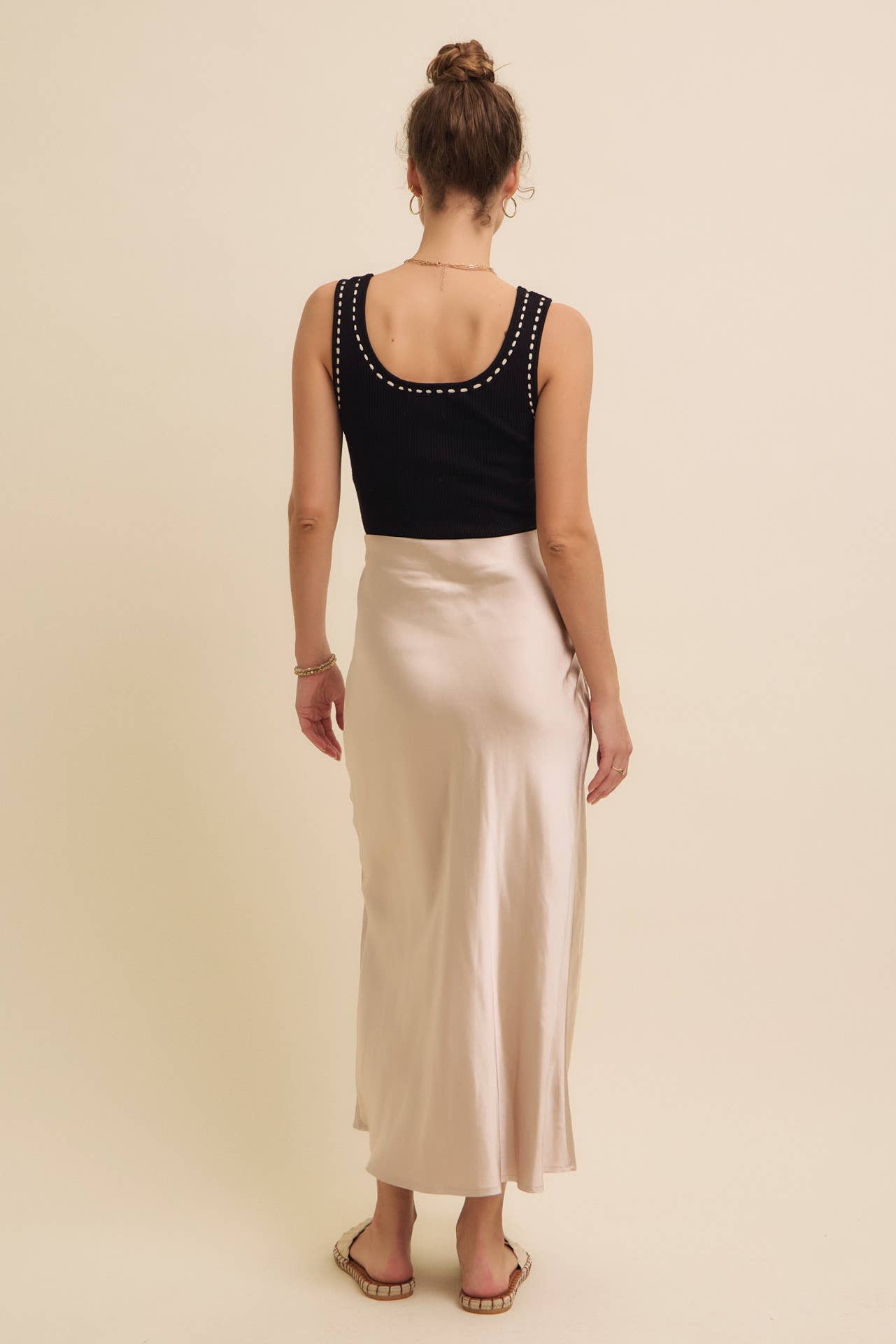 HIGH QUALITY THICK SILKY SATIN BIAS CUT MAXI SKIRT: BLACK / L