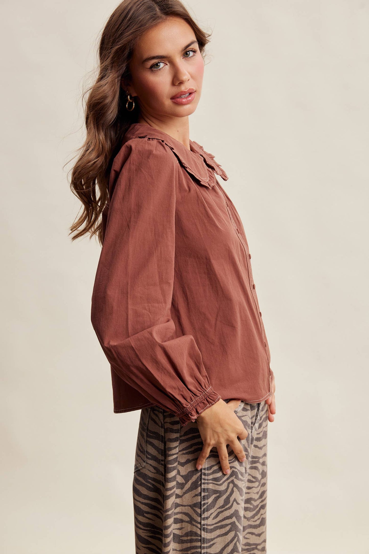 Contrast Stitch Ruffle Collar Cotton Blouse LT1488: Cream / Contemporary / M