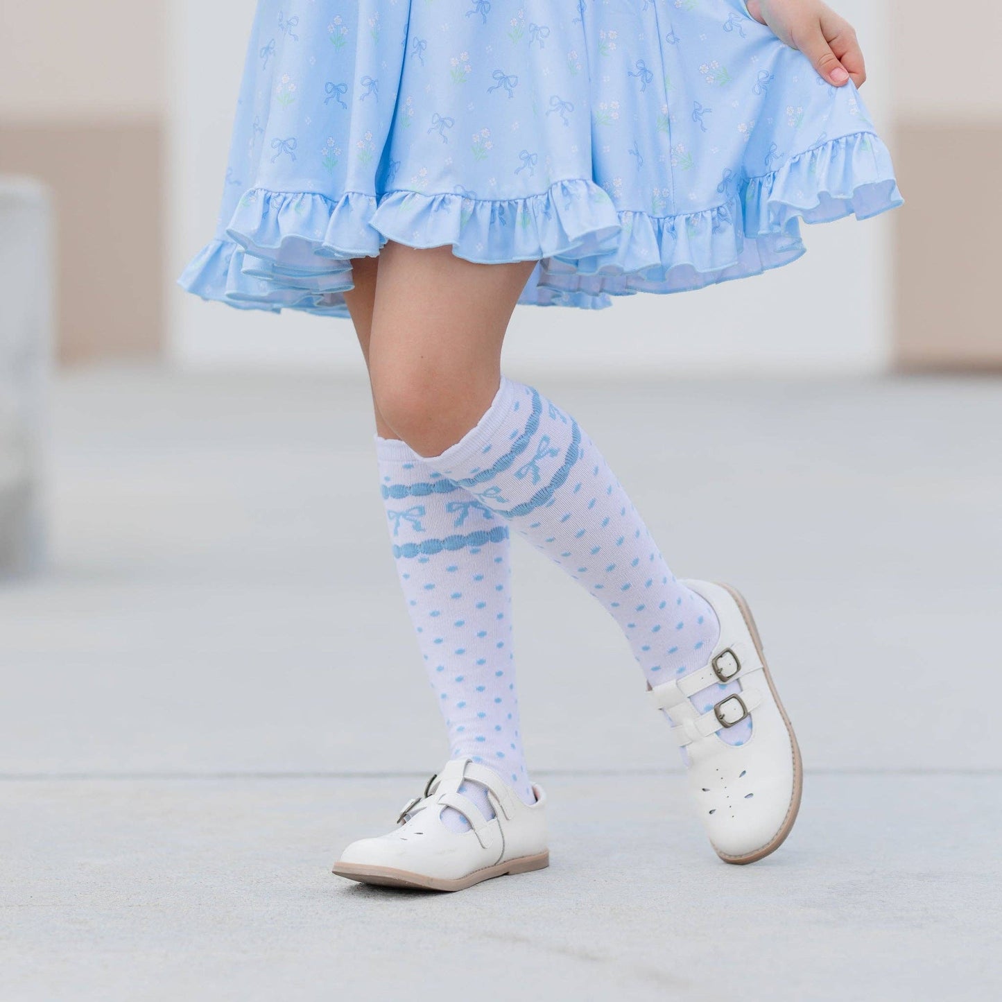 Blue Bow Scalloped Knee Socks: 0-6 MONTHS
