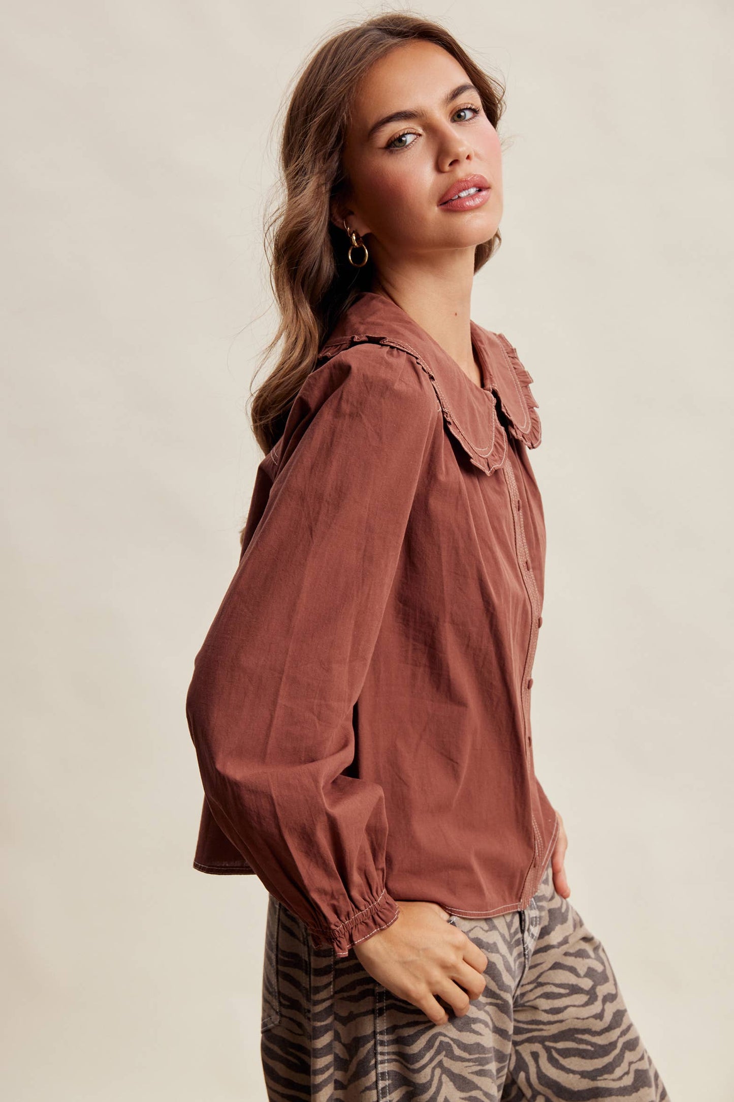 Contrast Stitch Ruffle Collar Cotton Blouse LT1488: Cream / Contemporary / S
