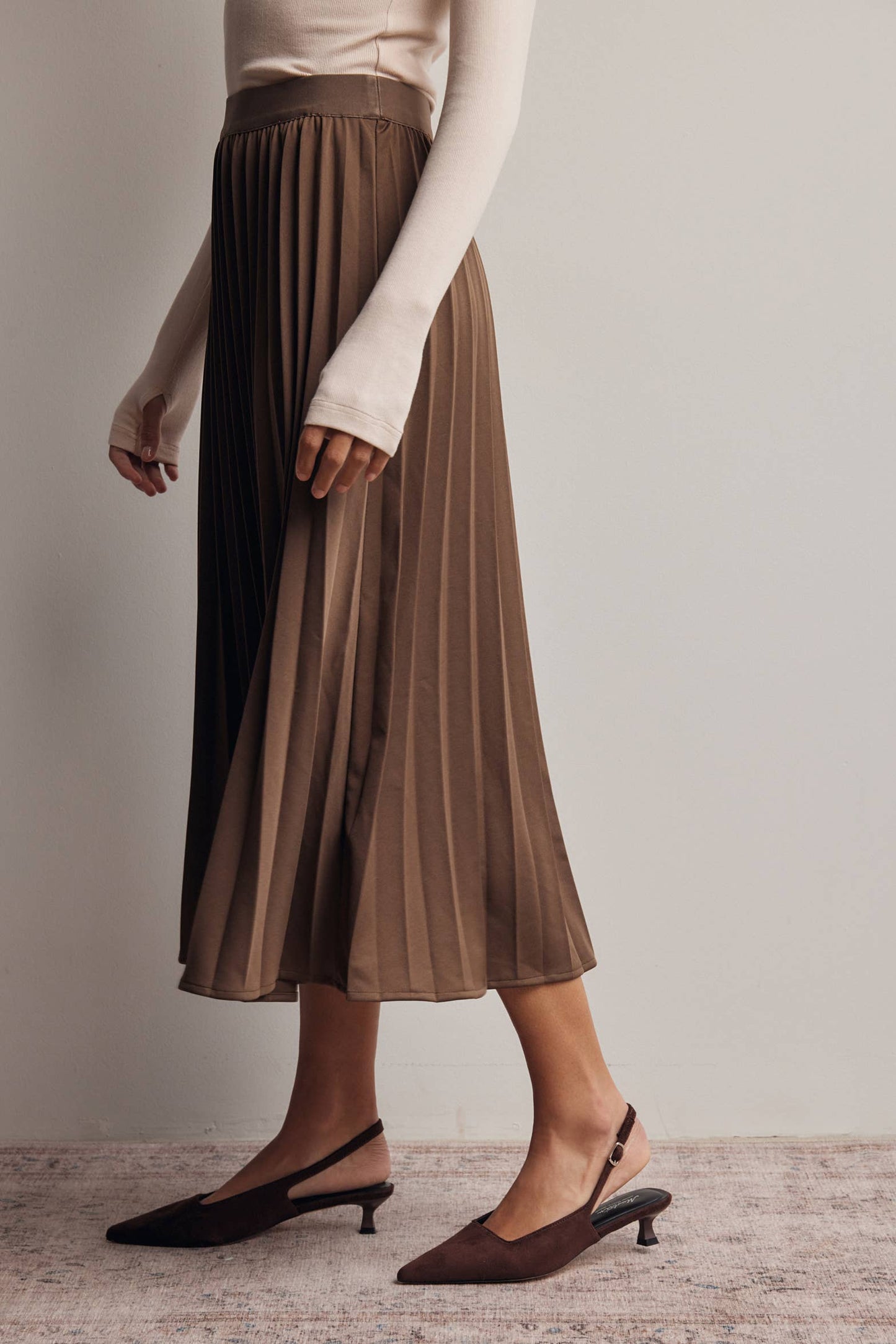 Stretch Pleated Midi Skirt FSK0027: Brown / Contemporary / M