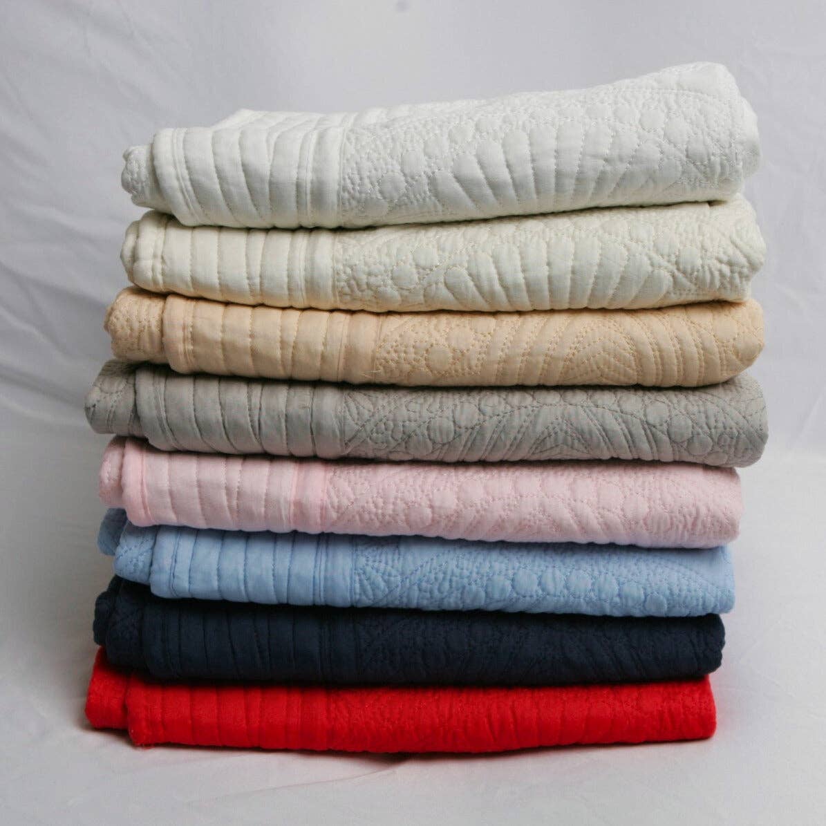 White Quilt: Baby Quilt (36" x 46")